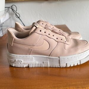 NIKE Air Force 1 Low Pixel